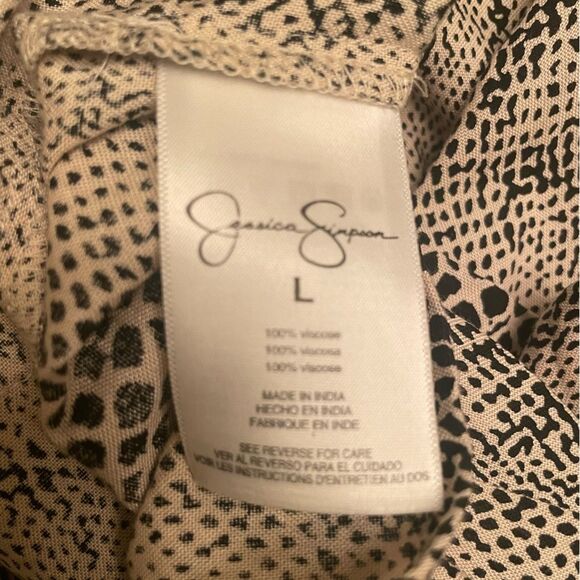 Jessica Simpson animal print tie front button up short sleeve blouse size L - Picture 4 of 4